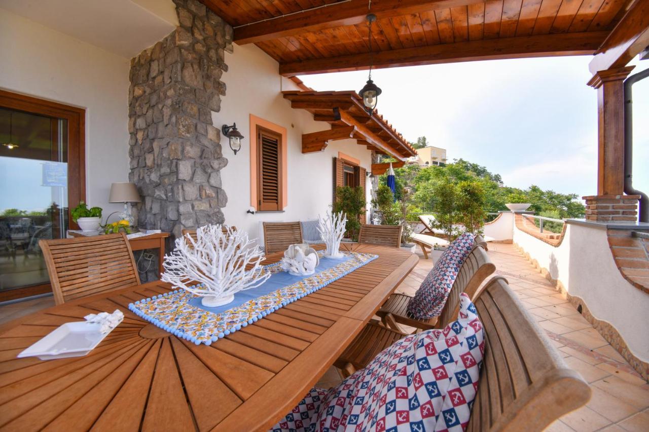 Relais Maison De Charles Ischia Exteriör bild