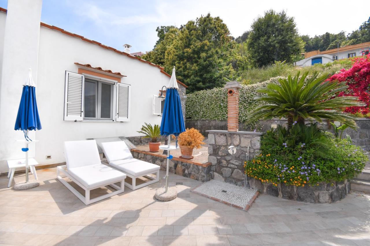 Relais Maison De Charles Ischia Exteriör bild