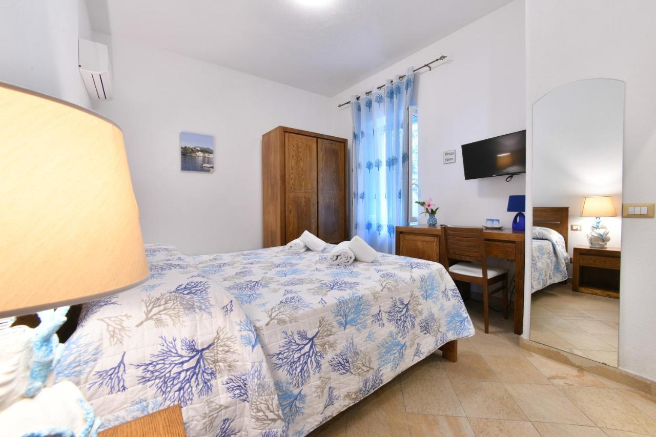 Relais Maison De Charles Ischia Exteriör bild